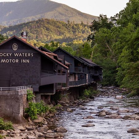 Rocky Waters Motor Inn Gatlinburg Exterior photo